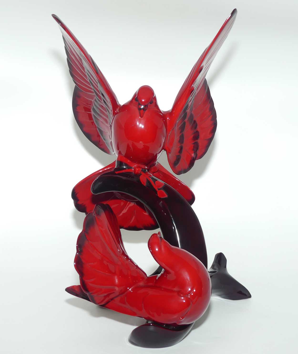 HN3539 Royal Doulton Flambe The Homecoming Doves