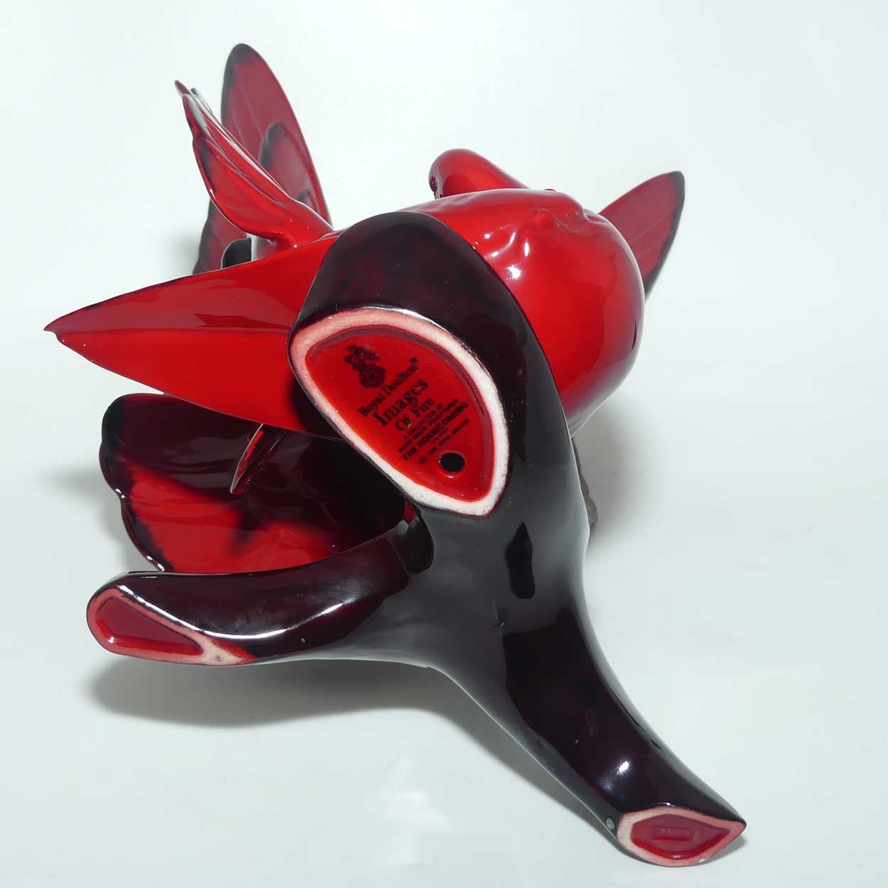 HN3539 Royal Doulton Flambe The Homecoming Doves