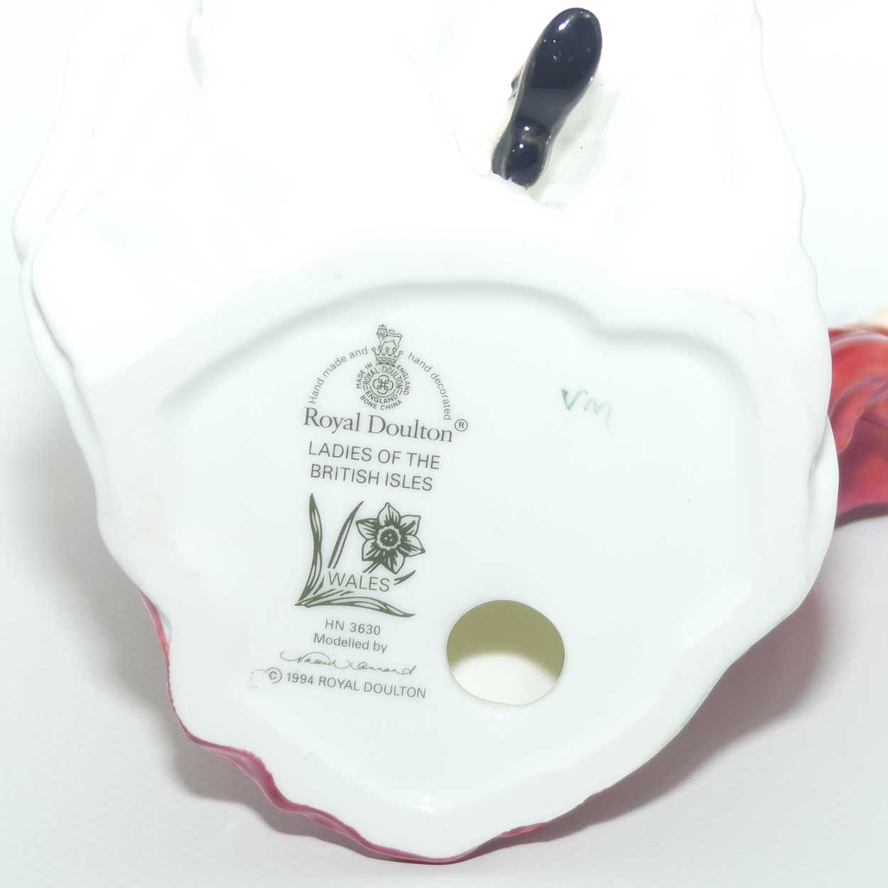 HN3630 Royal Doulton figure Wales | Ladies of the British Isles