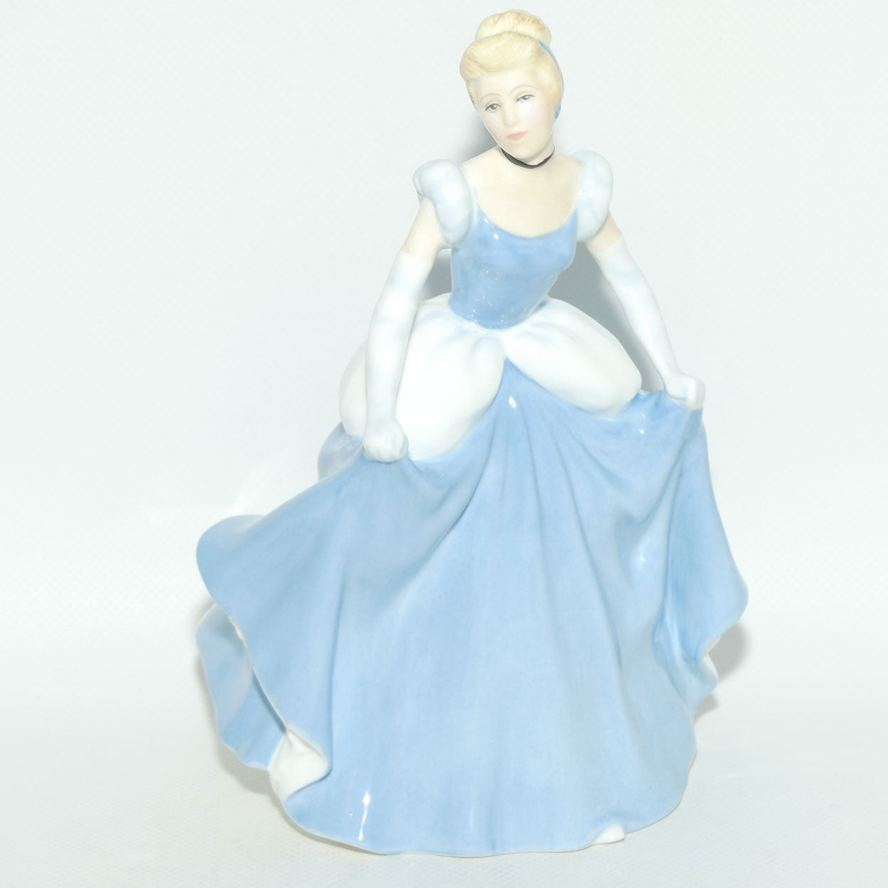 HN3677 Royal Doulton figure Cinderella | Disney Princess Collection | LE246/2000 | Box + Cert