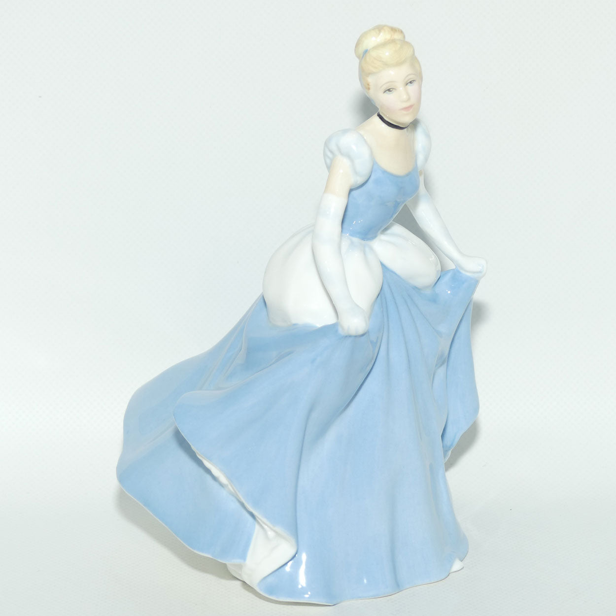 HN3677 Royal Doulton figure Cinderella | Disney Princess Collection | LE246/2000 | Box + Cert