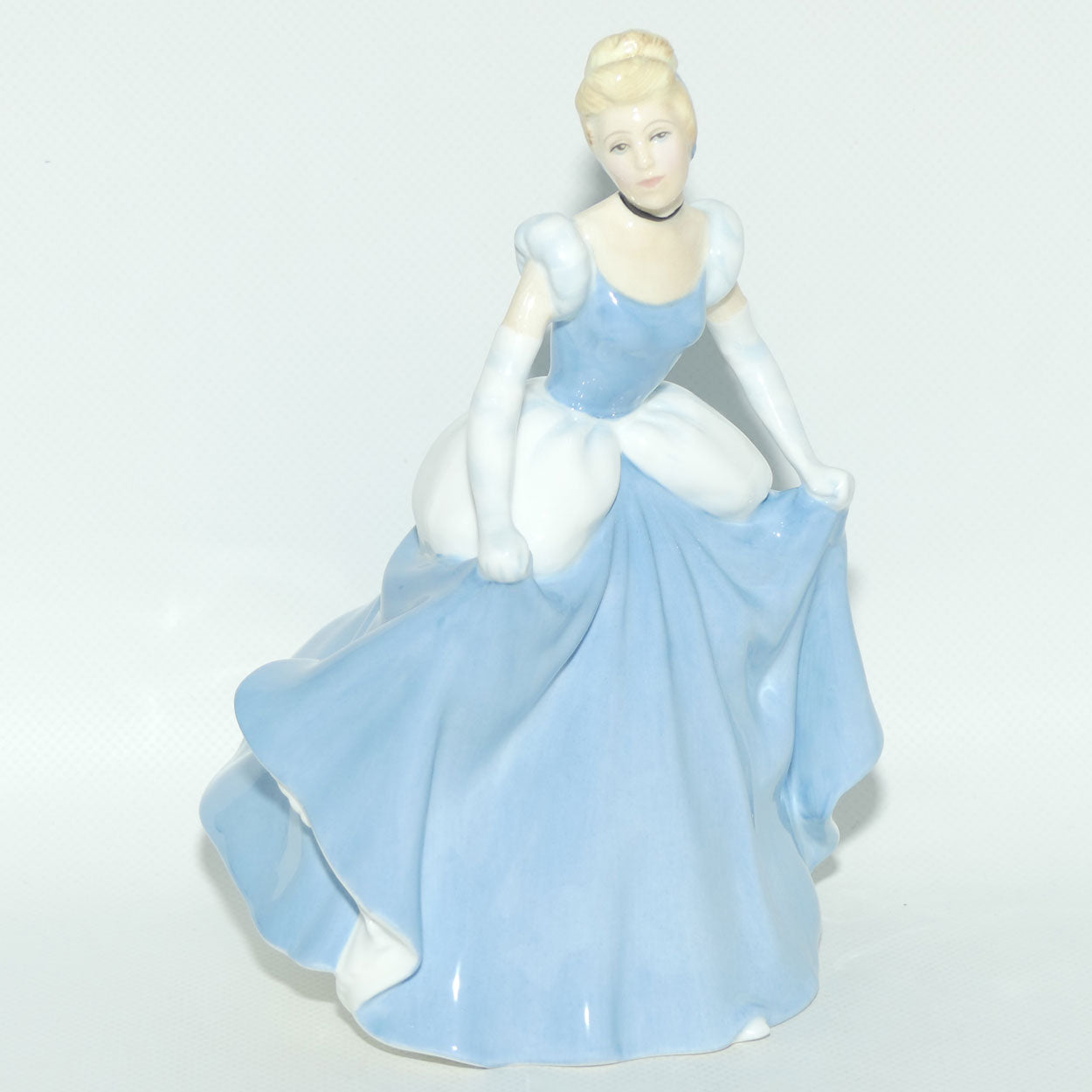 HN3677 Royal Doulton figure Cinderella | Disney Princess Collection | LE246/2000 | Box + Cert