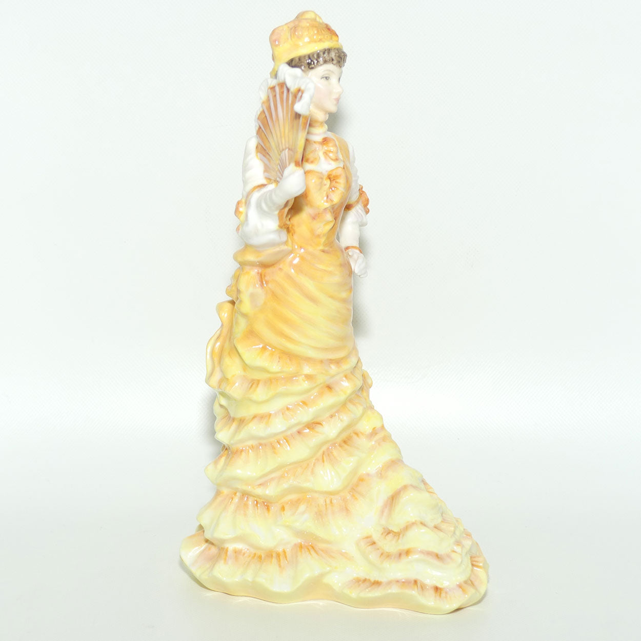 HN3702 Royal Doulton figure Le Bal | #2102 + Certificate