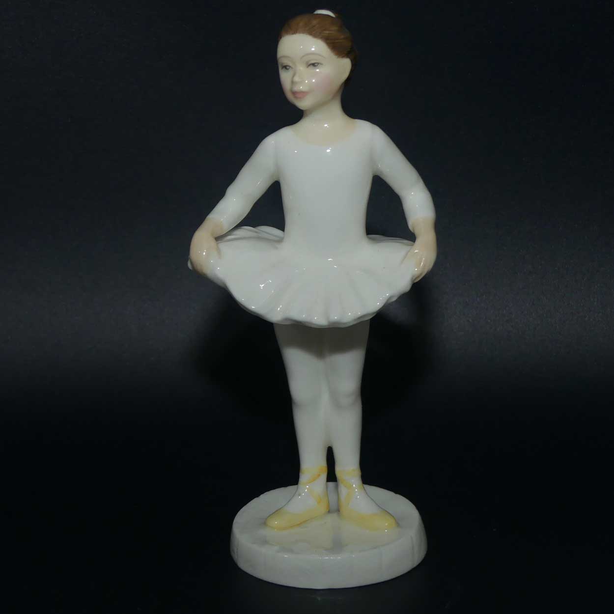 HN3731 Royal Doulton figure Ballet Class | Yellow