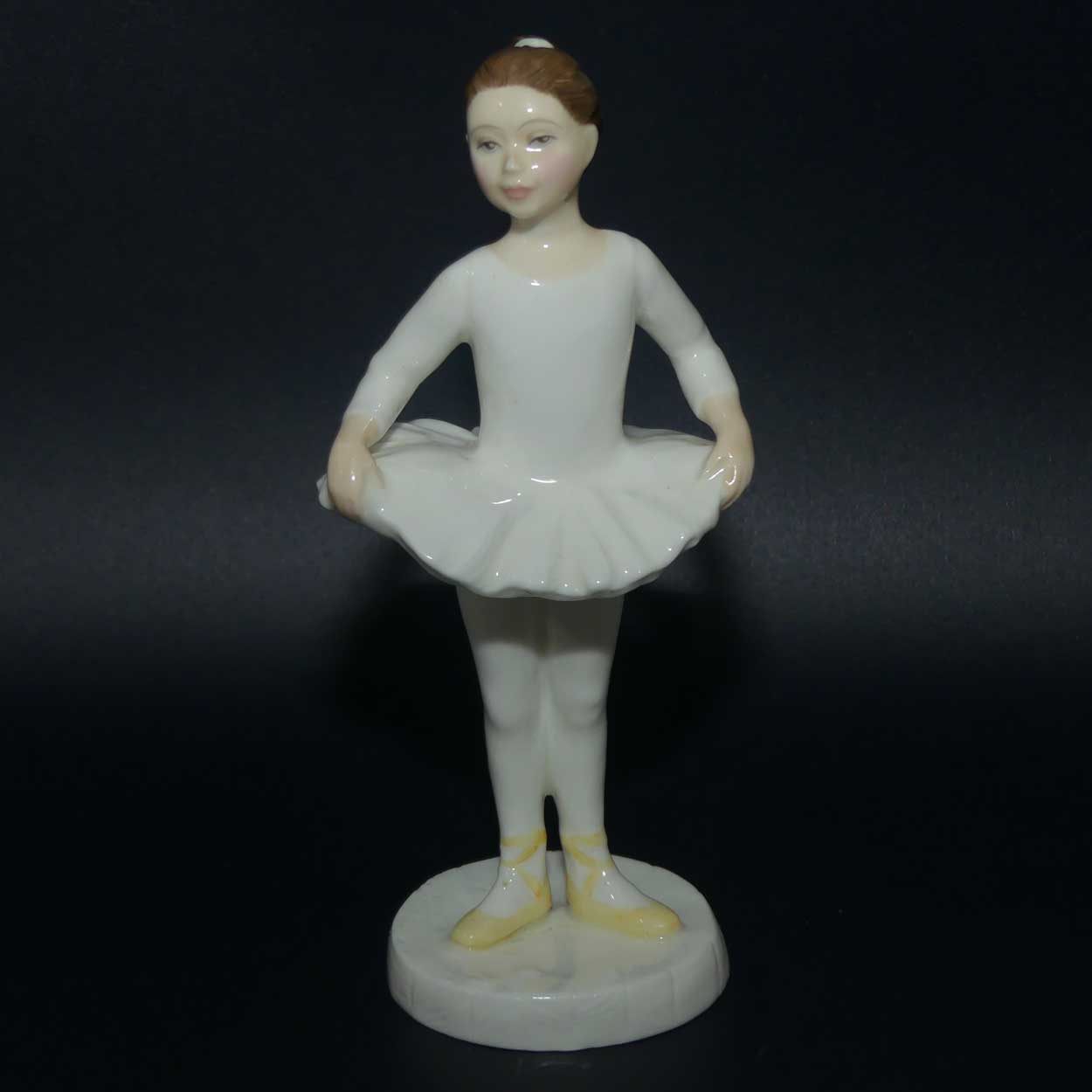 HN3731 Royal Doulton figure Ballet Class | Yellow
