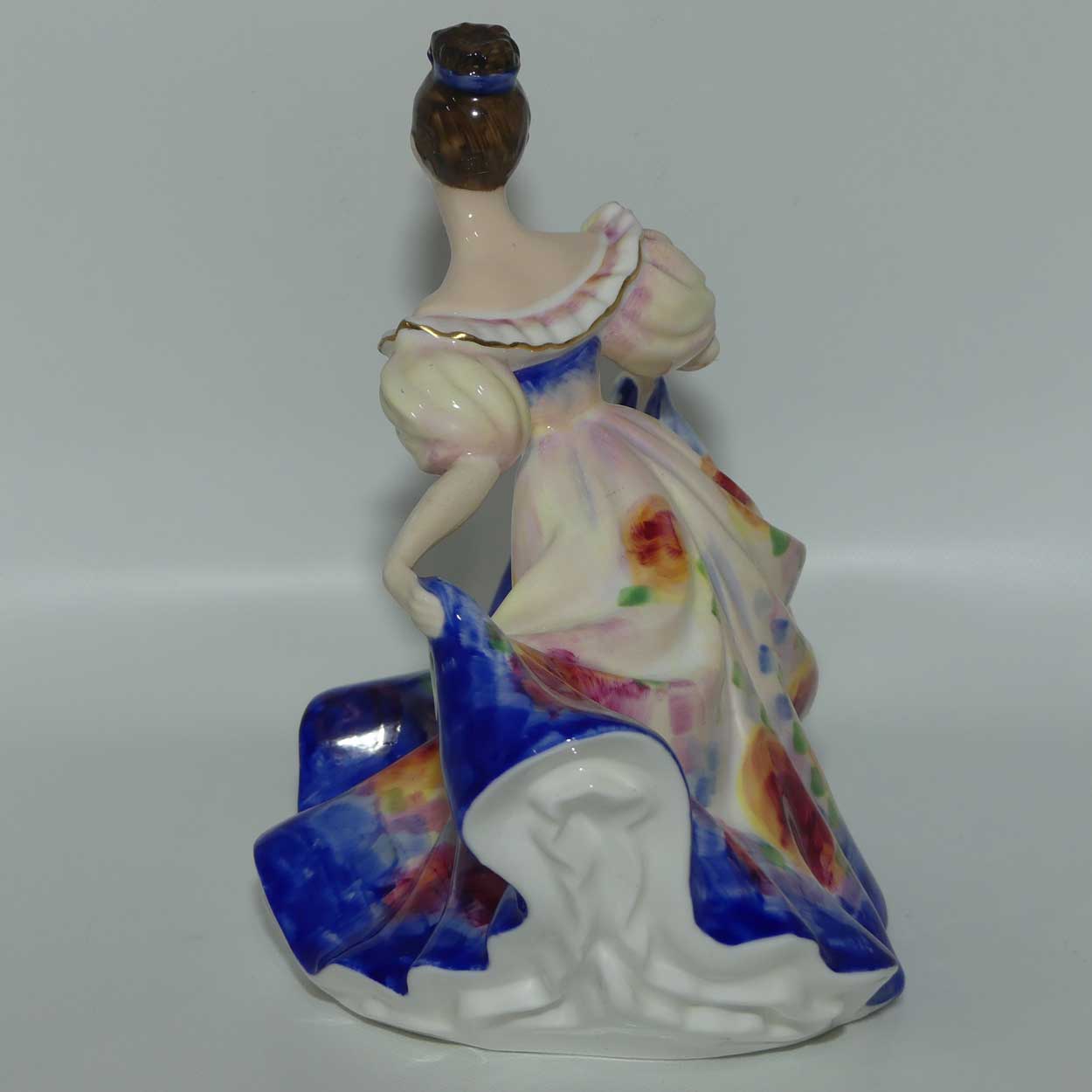 HN3740 Royal Doulton figure Lynne | Special Colourway for 1995
