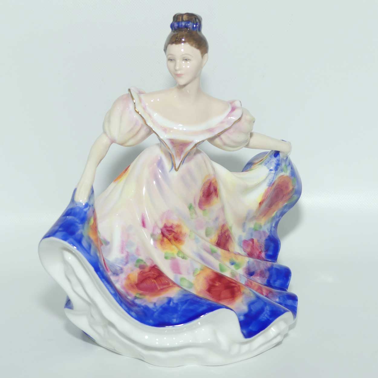 HN3740 Royal Doulton figure Lynne | Special Colourway for 1995