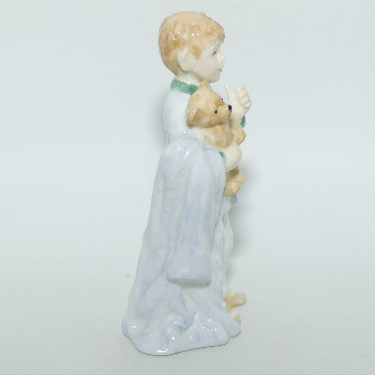 HN3761 Royal Doulton figure Sleepyhead