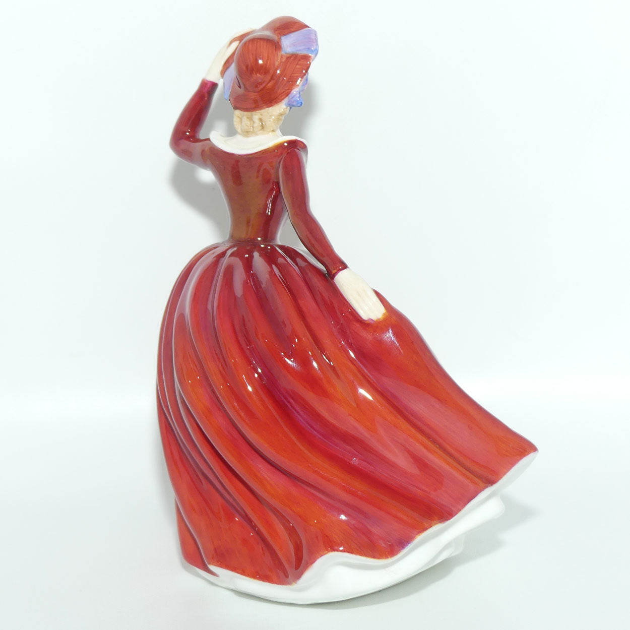 HN3903 Royal Doulton figurine Mary | Pretty Ladies Figurines