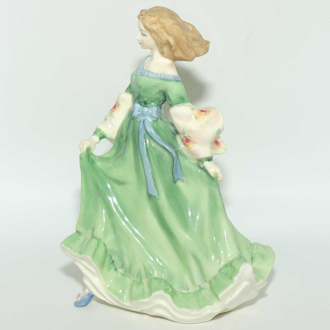 HN3956 Royal Doulton figurine Spring Serenade | Alan Maslankowski