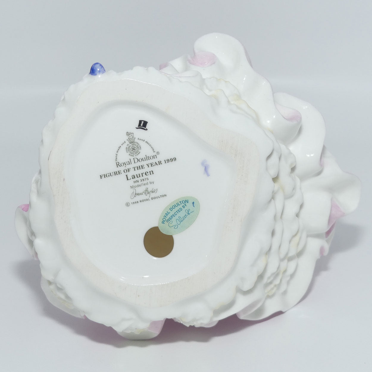 HN3975 Royal Doulton figurine Lauren | 1999 Figure of Year