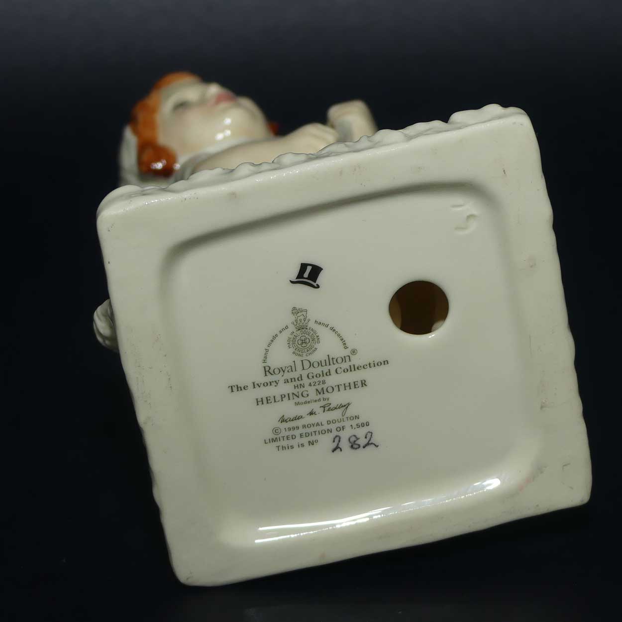 HN4228 Royal Doulton figure Helping Mother | LE 282/1500
