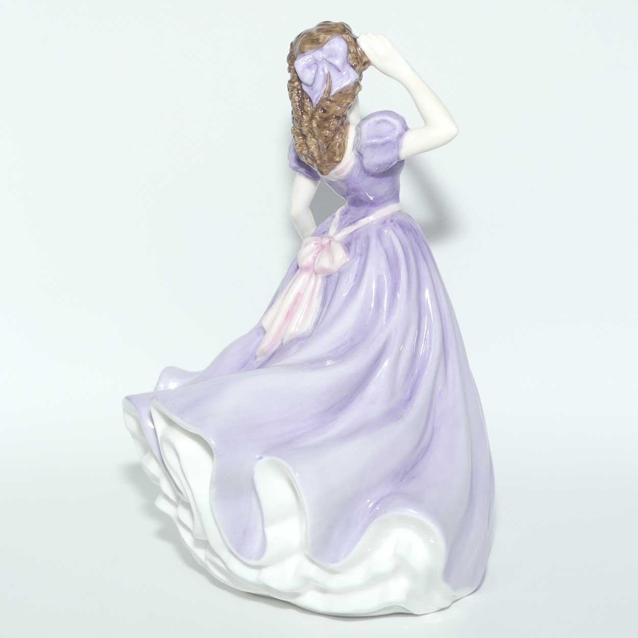 HN4300 Royal Doulton figure Bells Across the Valley | signed | boxed