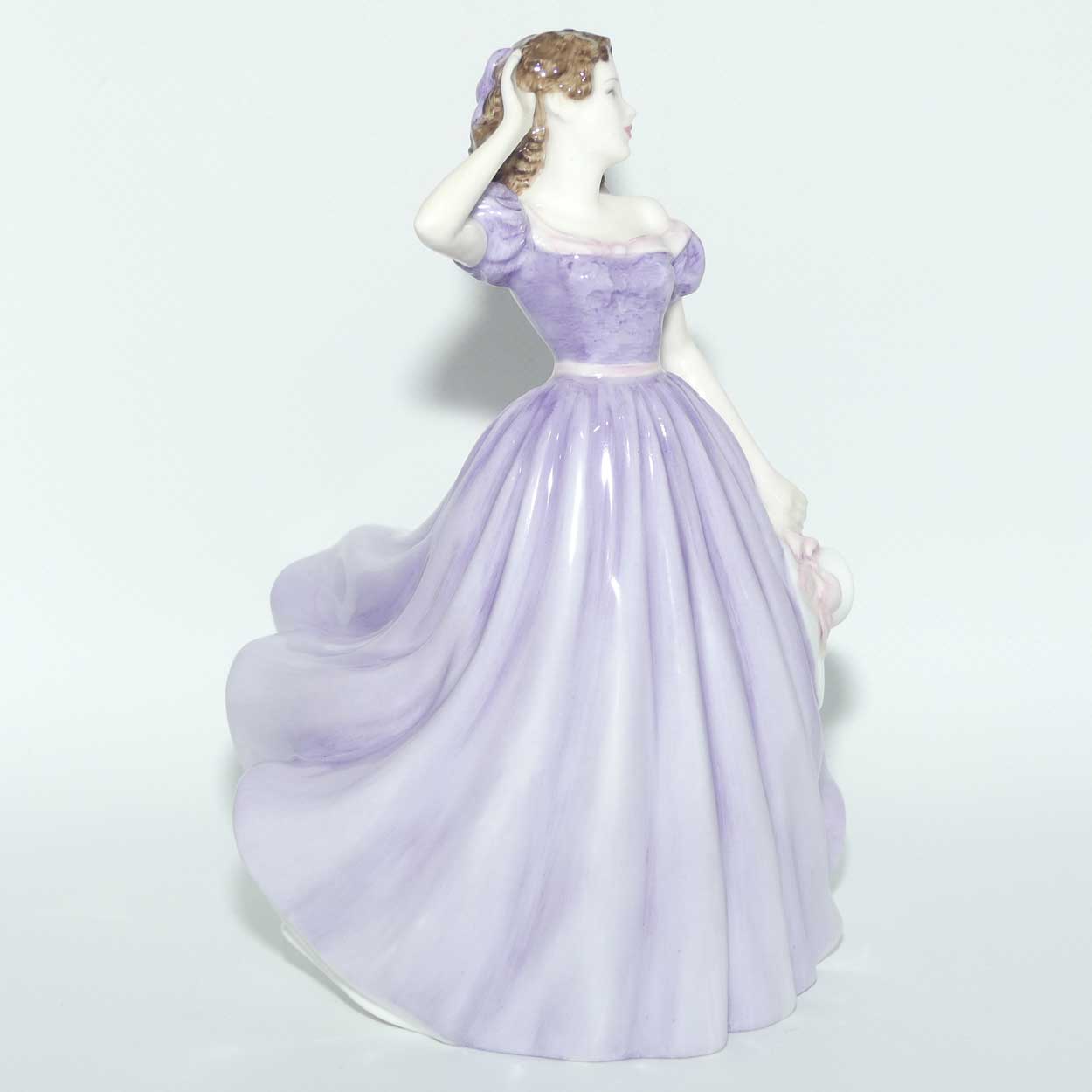 HN4300 Royal Doulton figure Bells Across the Valley | signed | boxed