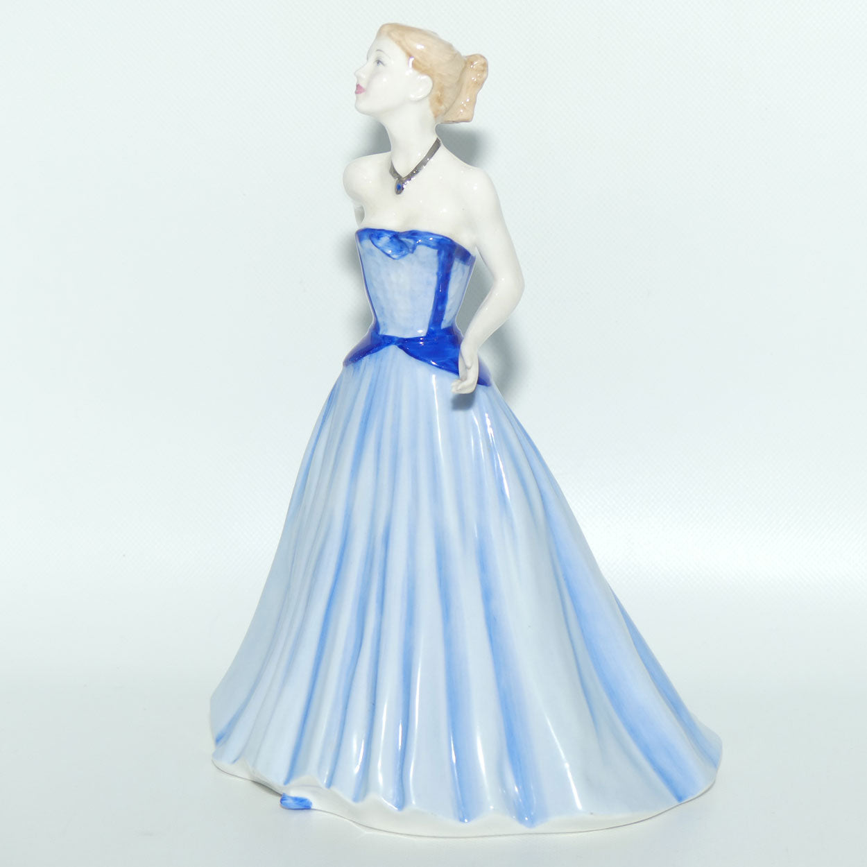 HN4362 Royal Doulton figure Moonlight Gaze | 2002 Lady of the Year | Cert + boxed