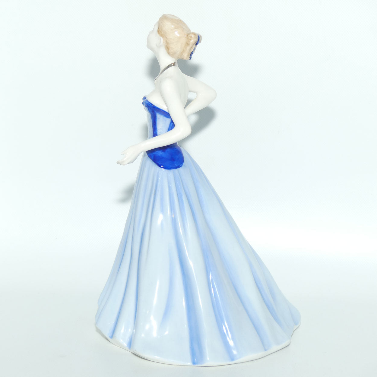 HN4362 Royal Doulton figure Moonlight Gaze | 2002 Lady of the Year | Cert + boxed