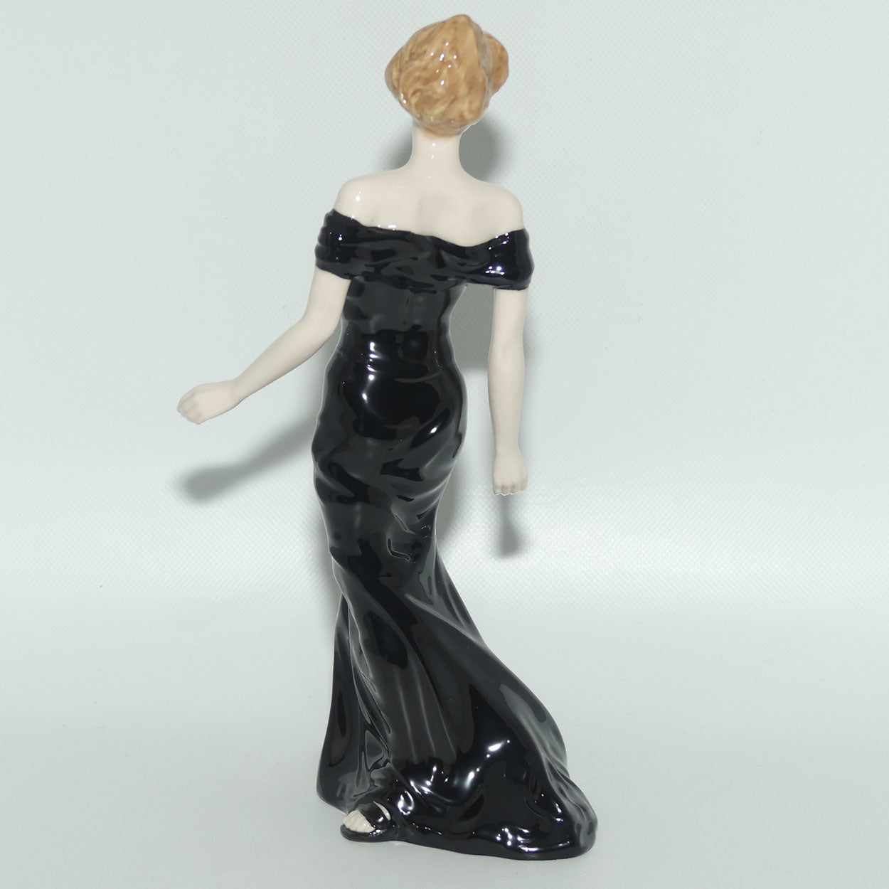HN4499 Royal Doulton figure Alana | In Vogue | boxed