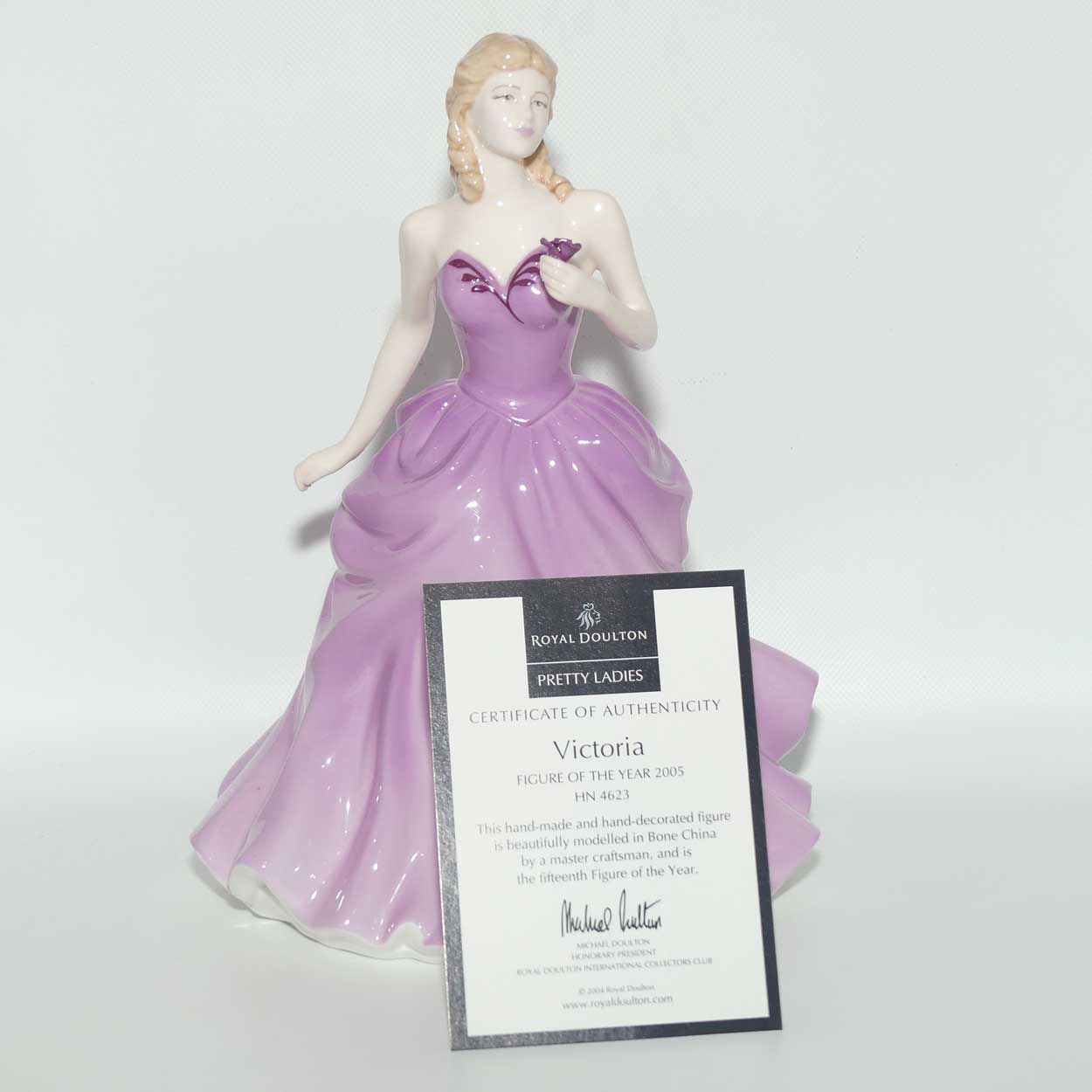HN4623 Royal Doulton figure Victoria | 2005 Figure of the Year | signed | boxed