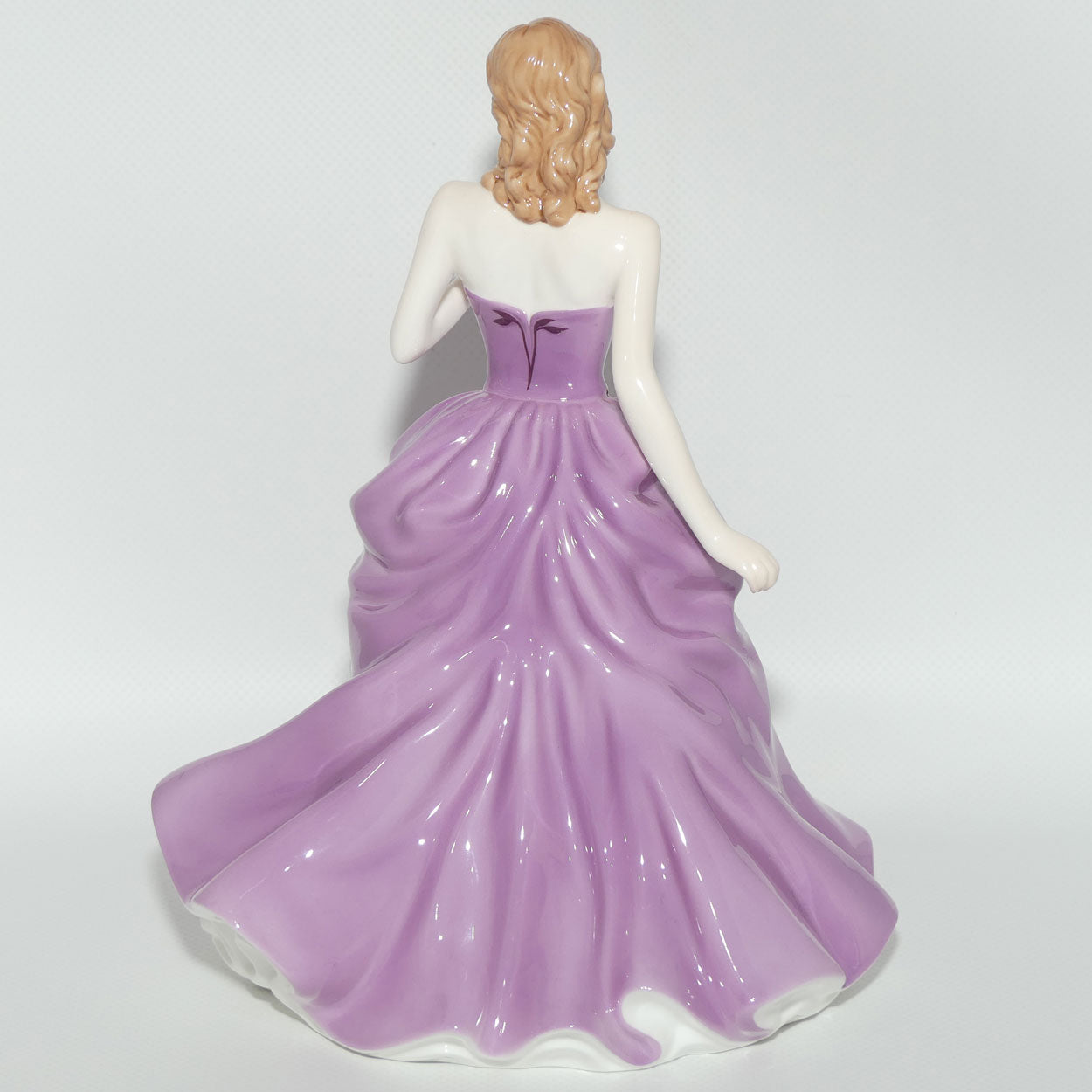 HN4623 Royal Doulton figure Victoria | 2005 Figure of the Year | box + signed | #2