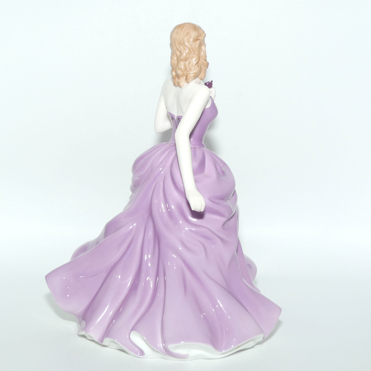 HN4623 Royal Doulton figure Victoria | 2005 Figure of the Year | boxed + Cert | #3