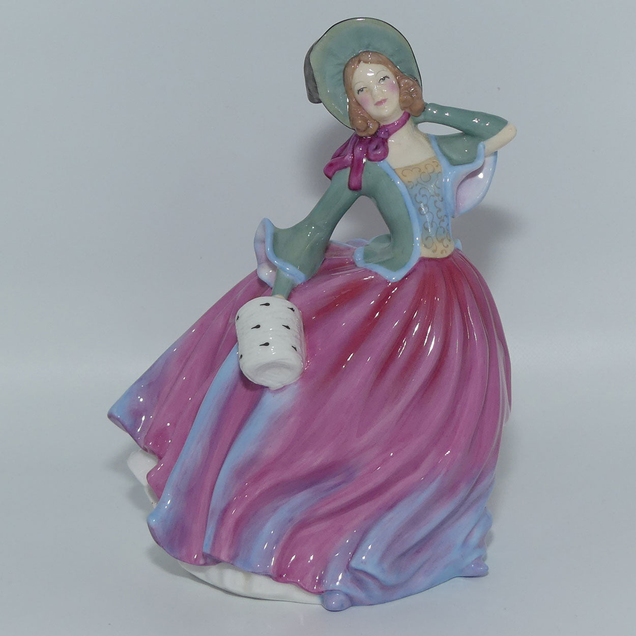 Royal Doulton figurine Autumn Breeze HN4714
