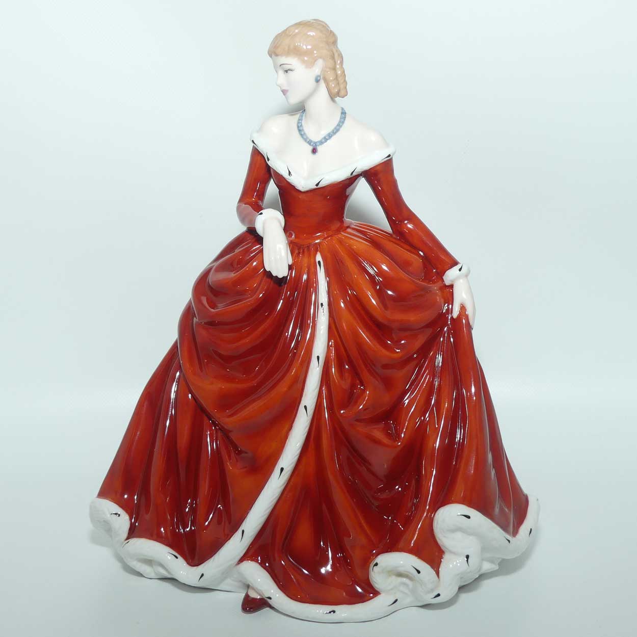 HN4732 Royal Doulton figure Tender Love | box + Cert