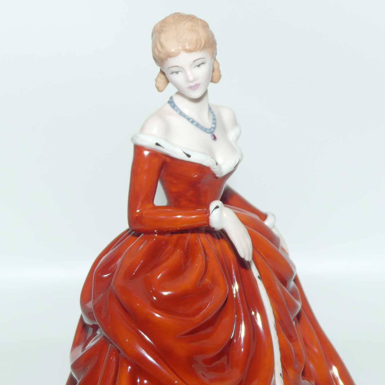 HN4732 Royal Doulton figure Tender Love | box + Cert