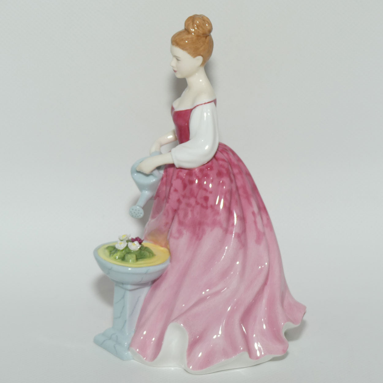HN4928 Royal Doulton figure Alexandra | signed | boxed