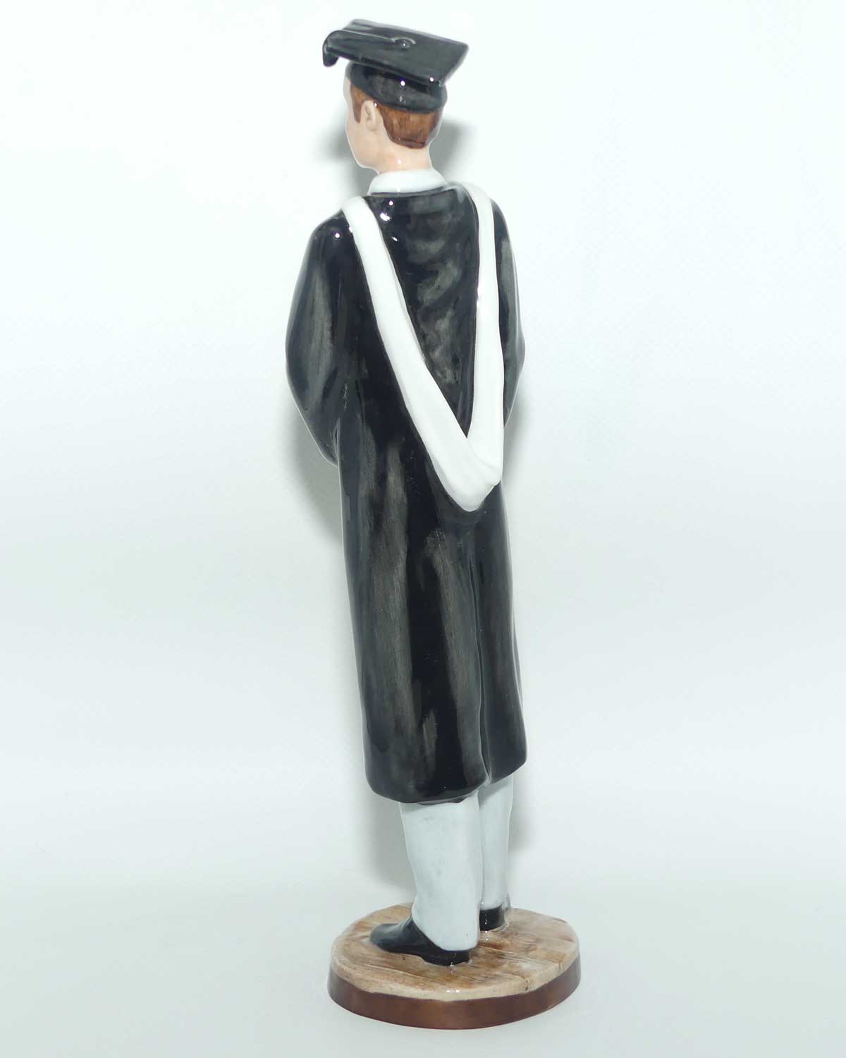 HN5038 Royal Doulton figure Graduation | Male | Prestige | #3