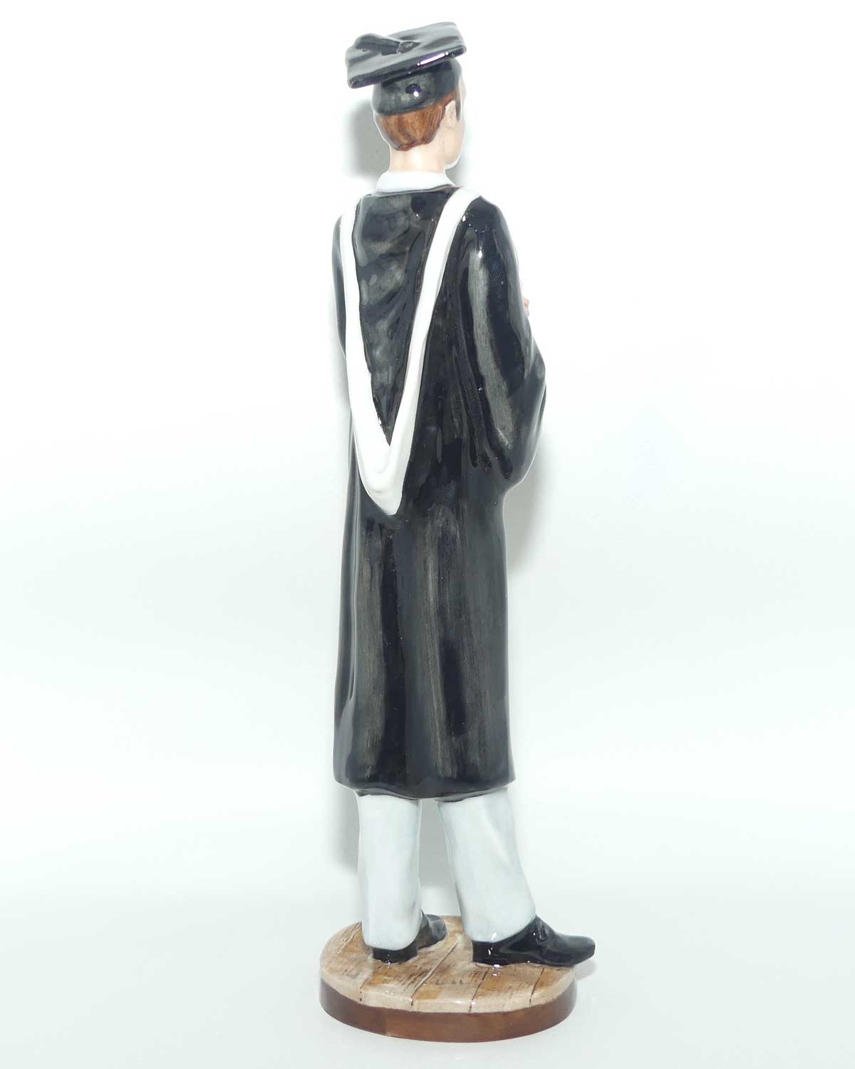 HN5038 Royal Doulton figure Graduation | Male | Prestige | #3