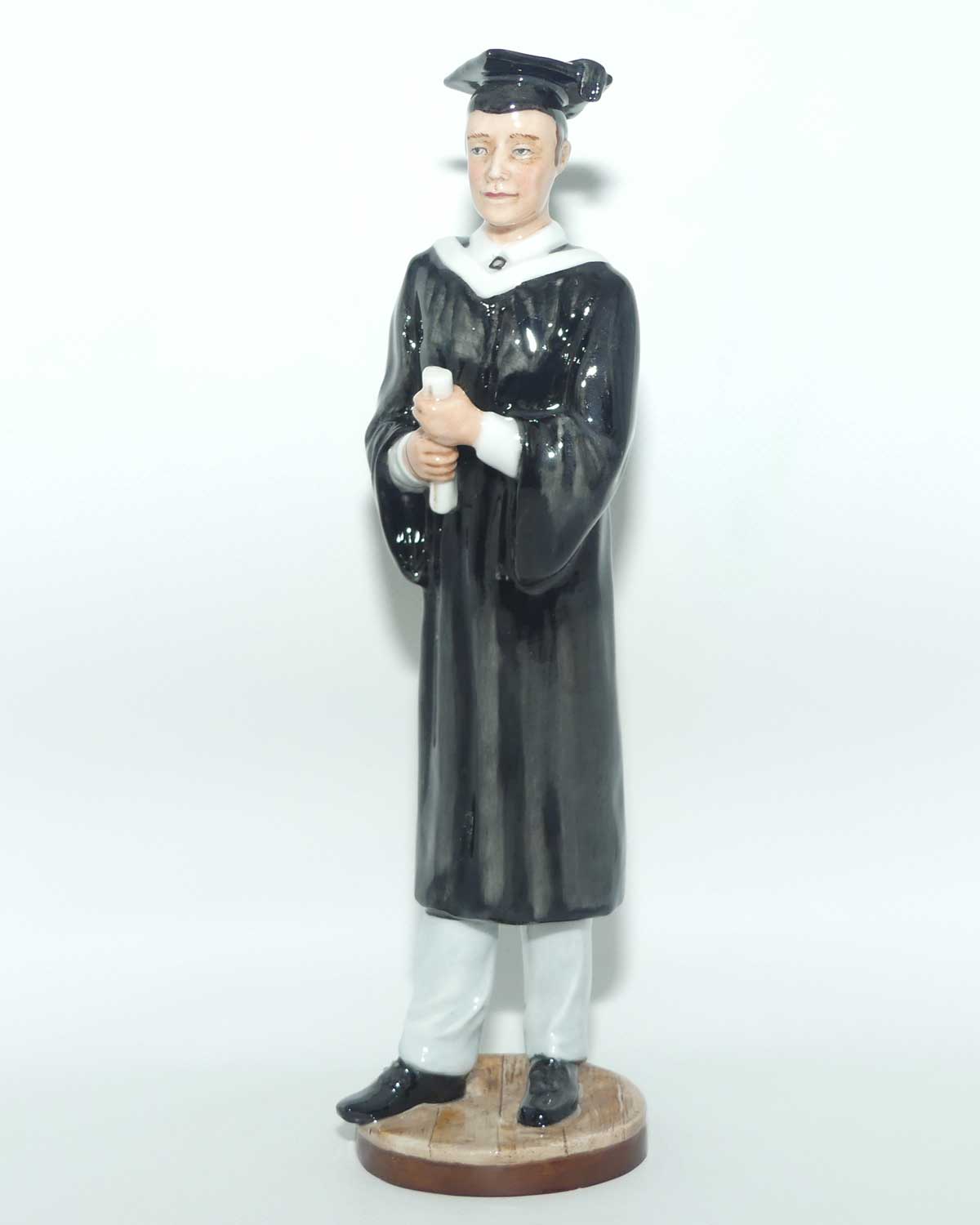HN5038 Royal Doulton figure Graduation | Male | Prestige | #3