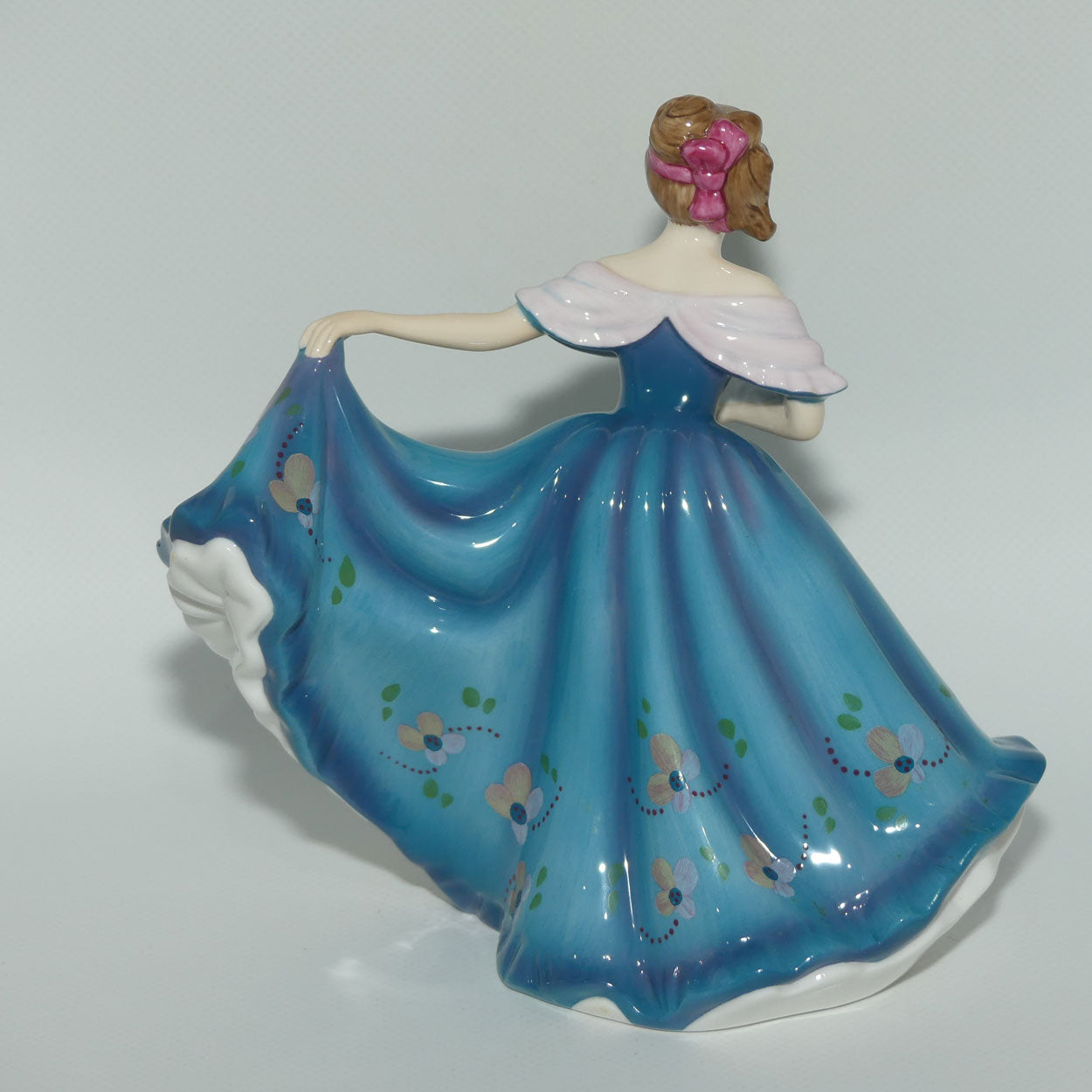 HN5273 Royal Doulton figure Elaine | Blue Floral | #2 | signed | boxed