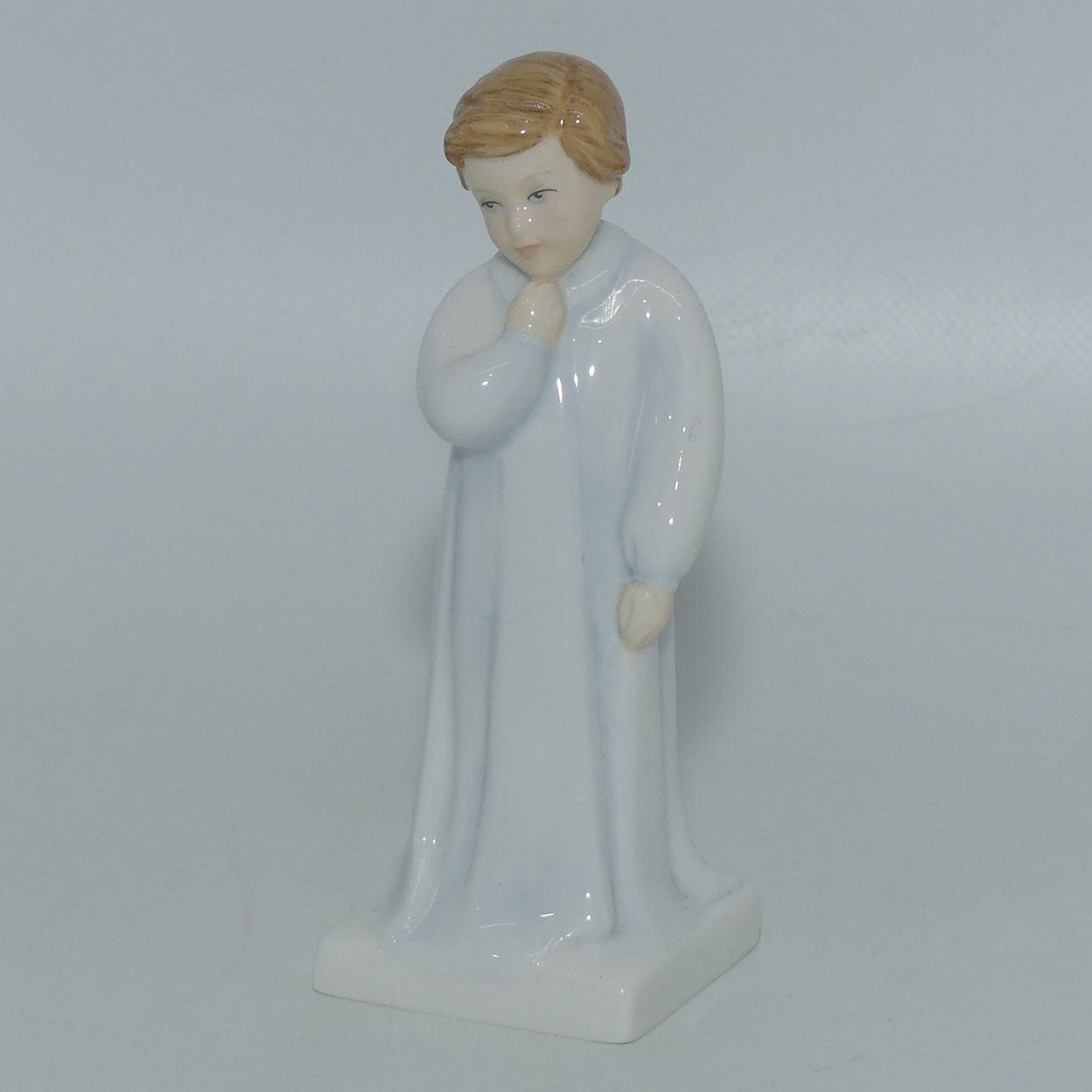 hn5648-royal-doulton-figure-darling-hn-icons-no-box
