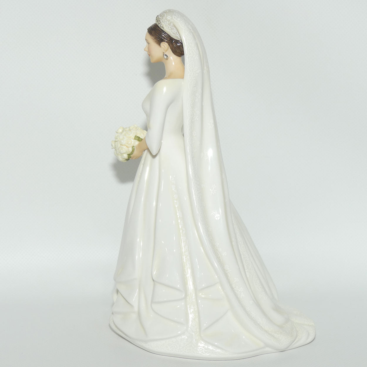 HN5690 Royal Doulton figure HRH Mary | Crown Princess of Denmark | LE 678/1000 | Box + Cert