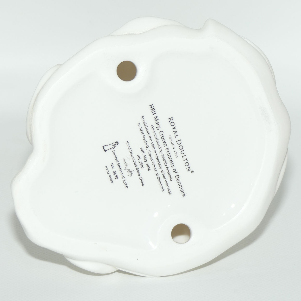 HN5690 Royal Doulton figure HRH Mary | Crown Princess of Denmark | LE 678/1000 | Box + Cert