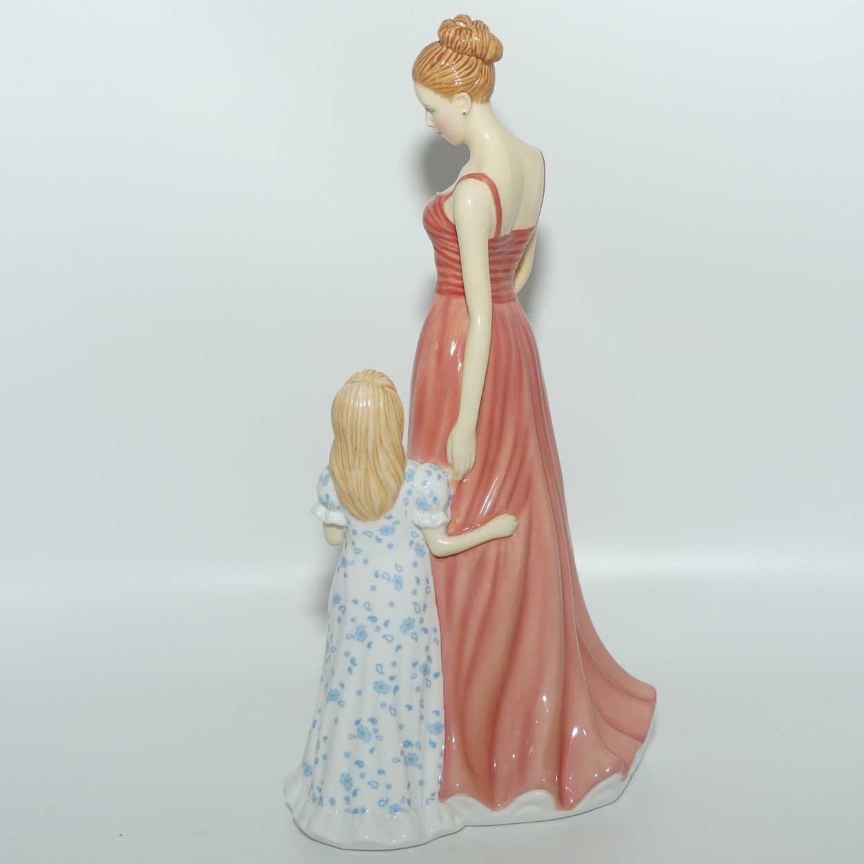 HN5728 Royal Doulton figure Time Together | Mothers Figure of the Year 2015 | box + Cert