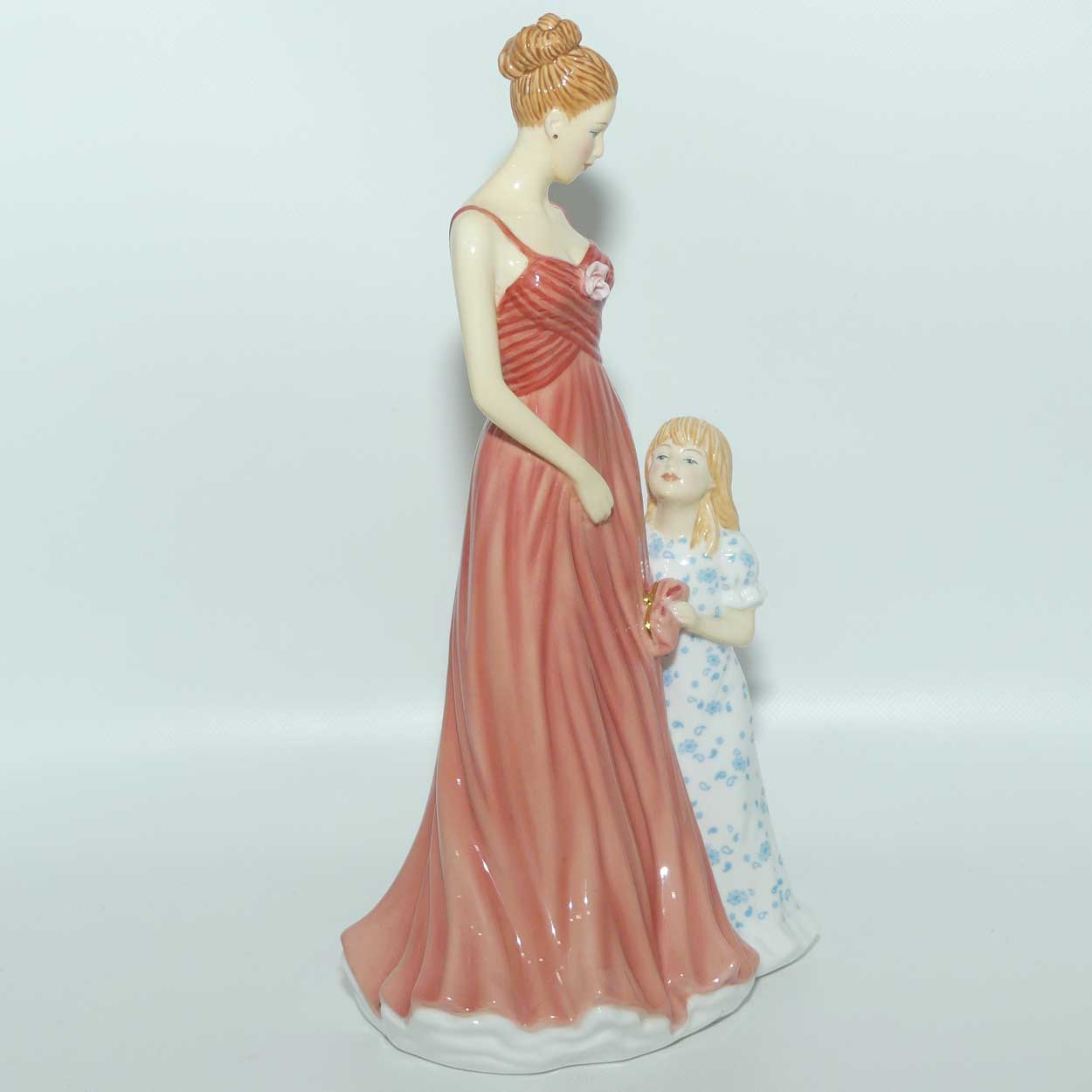 HN5728 Royal Doulton figure Time Together | Mothers Figure of the Year 2015 | box + Cert