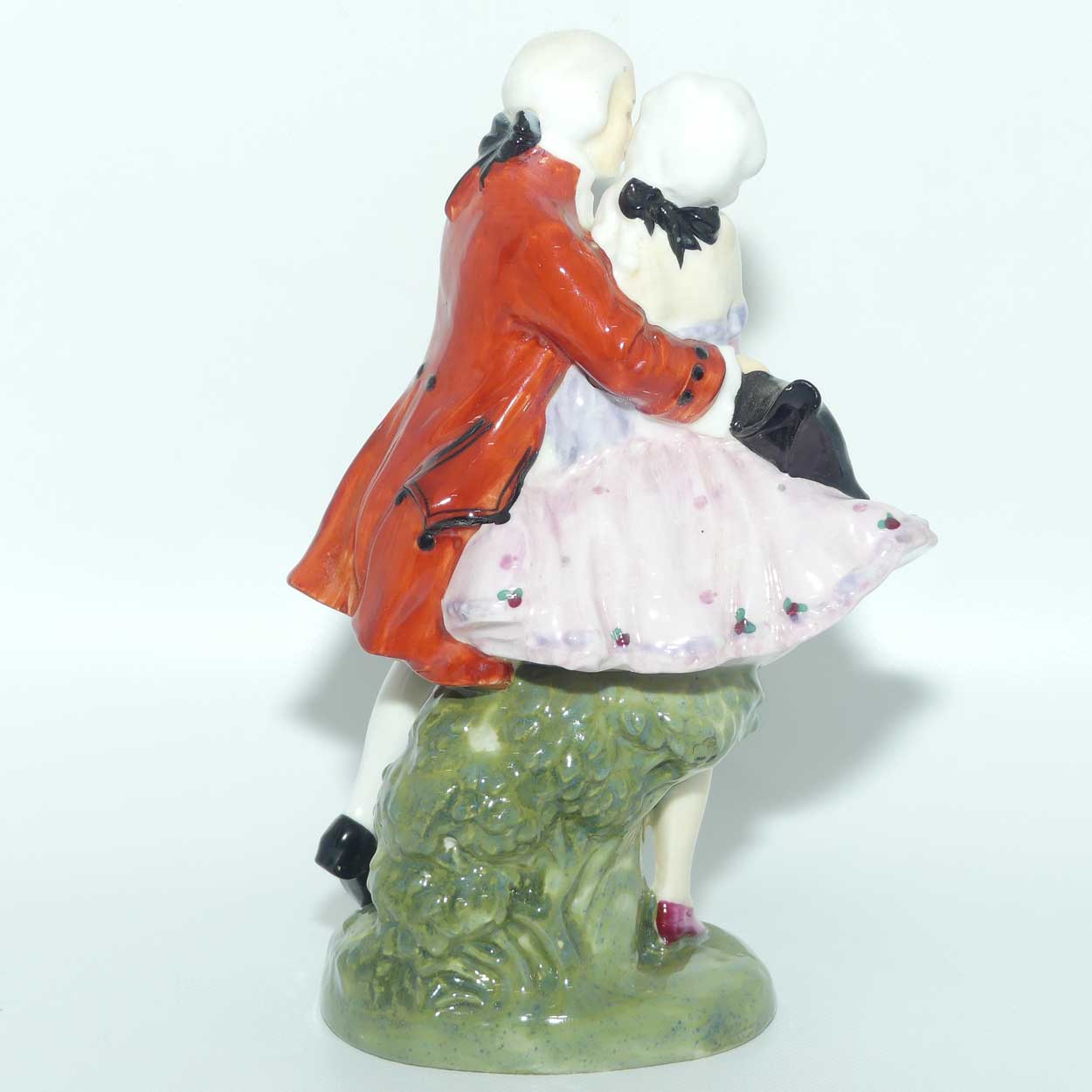 HN581 Royal Doulton figure The Perfect Pair