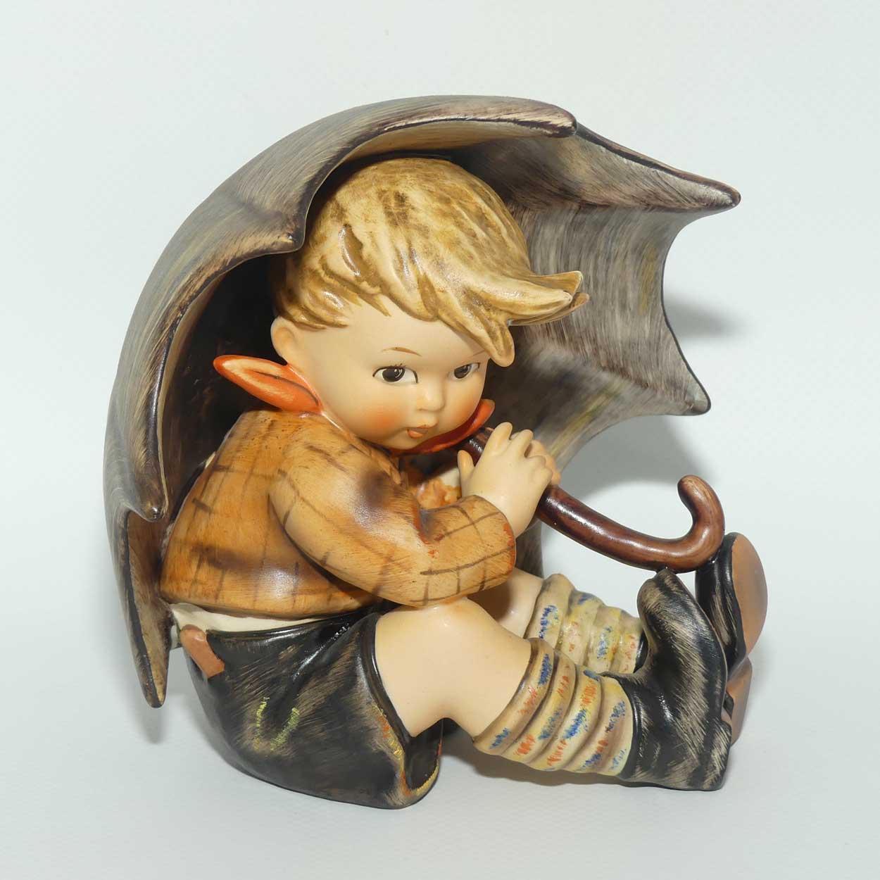 HUM0152/0A-0152/0B MI Hummel figure pair Umbrella Boy & Umbrella Girl | TMK6