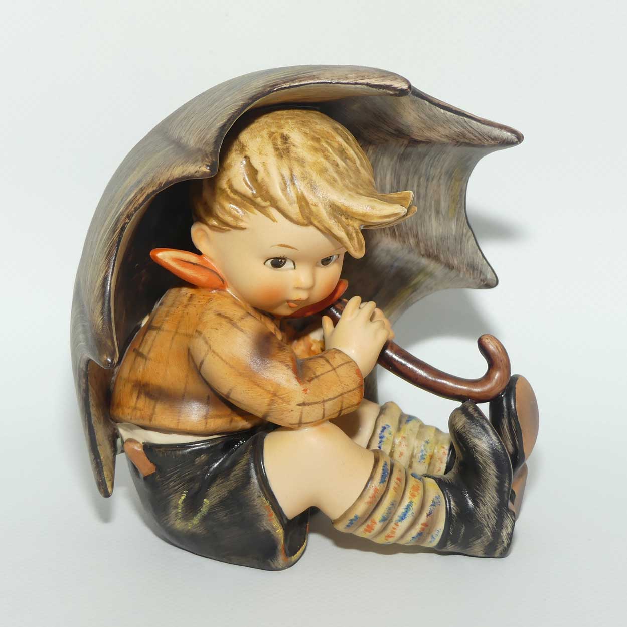 HUM0152/0A-0152/0B MI Hummel figure pair Umbrella Boy & Umbrella Girl | TMK6