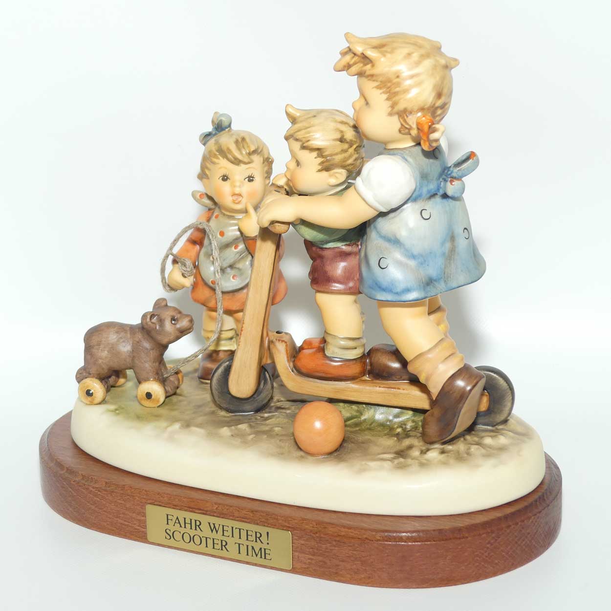 HUM2070 MI Hummel figure Scooter Time | TMK8 | boxed