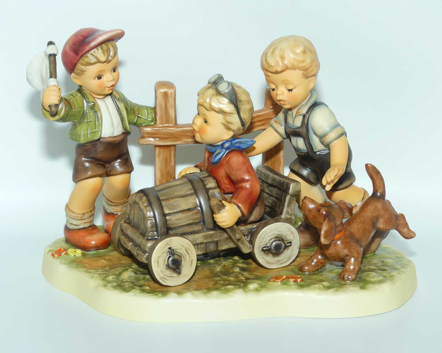 HUM2121 MI Hummel figure Soap Box Derby | Moments in Time | TMK8 | boxed