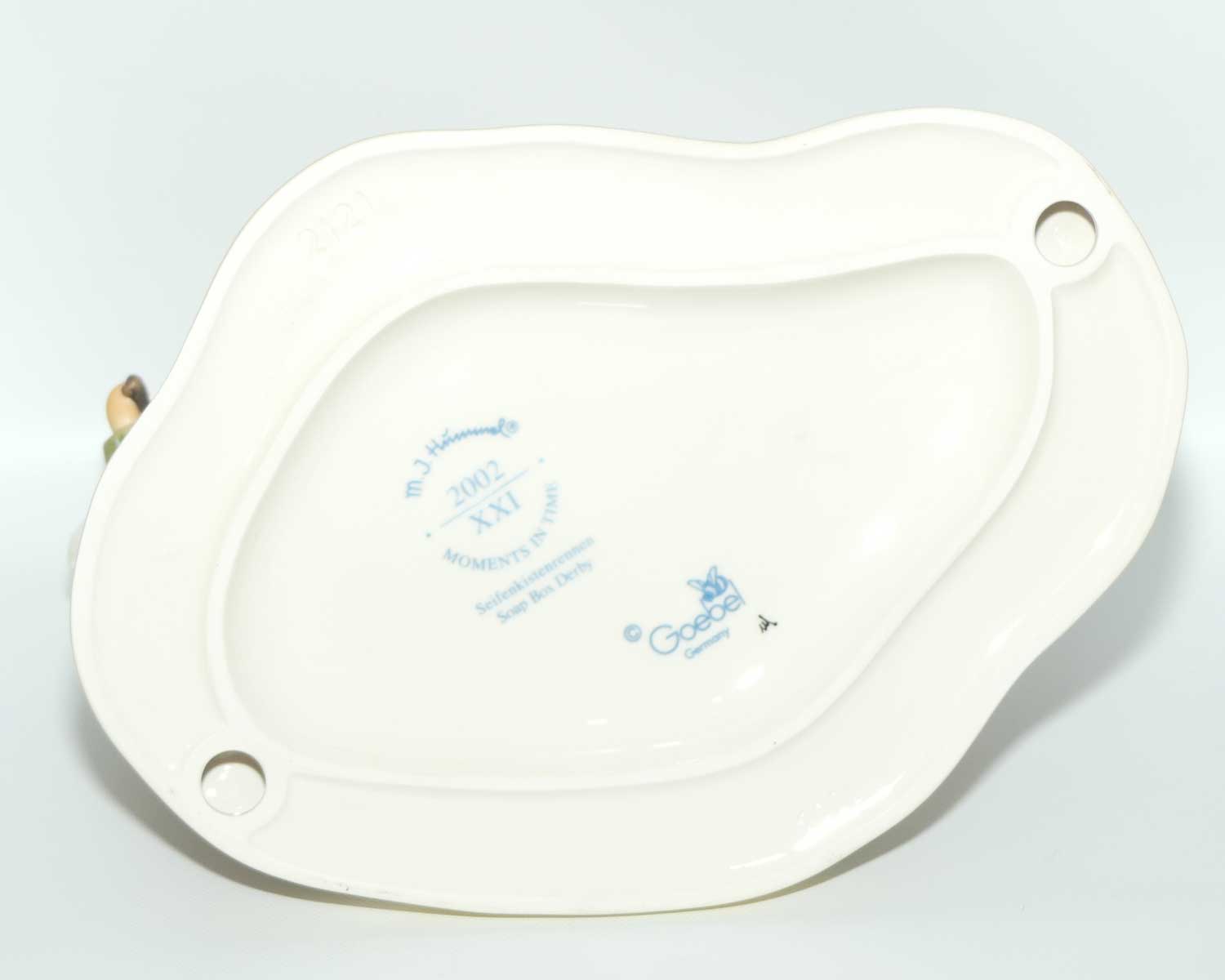 HUM2121 MI Hummel figure Soap Box Derby | Moments in Time | TMK8 | boxed