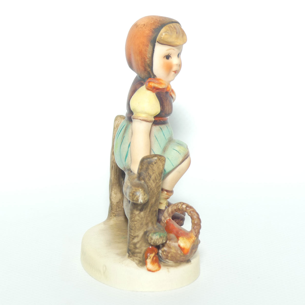 HUM0112/3/0 MI Hummel figure Just Resting | TMK4