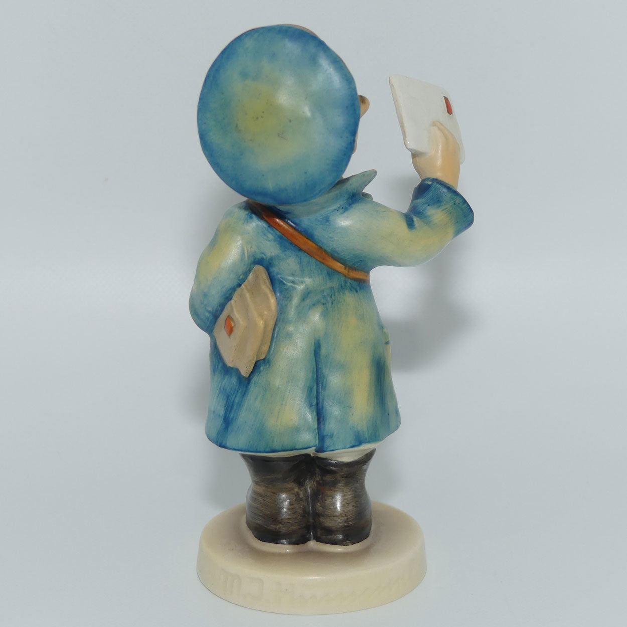 HUM0119 MI Hummel figure Postman | TMK3