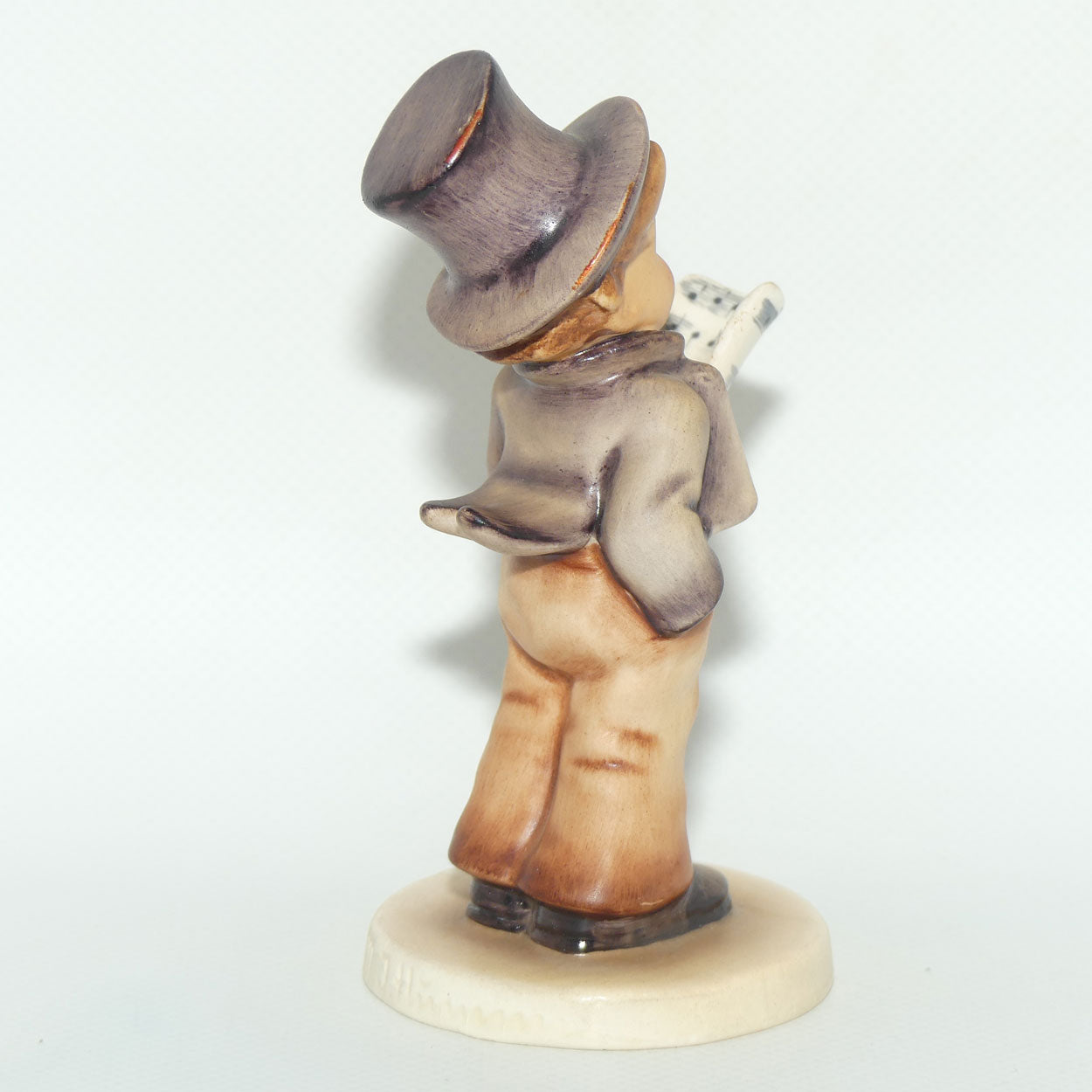 HUM0131 MI Hummel figure Street Singer | TMK1