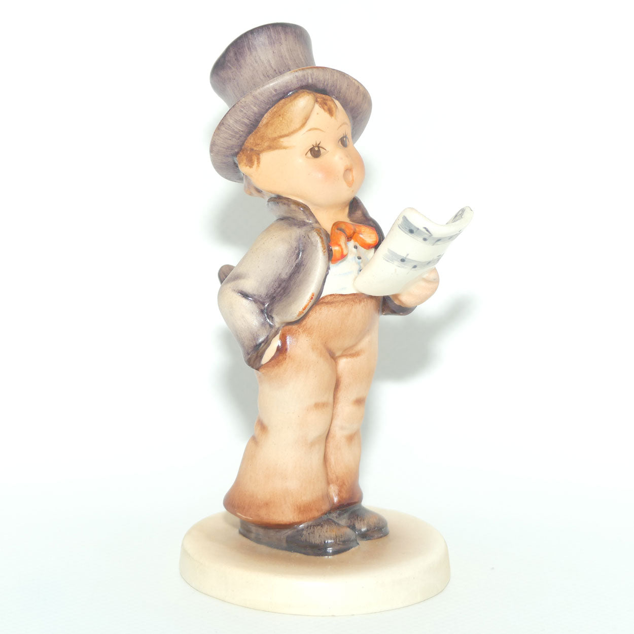 HUM0131 MI Hummel figure Street Singer | TMK1