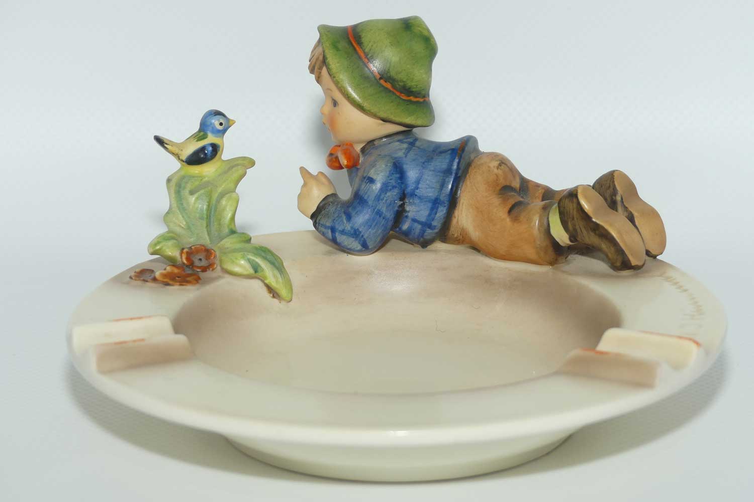 HUM0166 MI Hummel Boy with Bird ashtray | TMK3