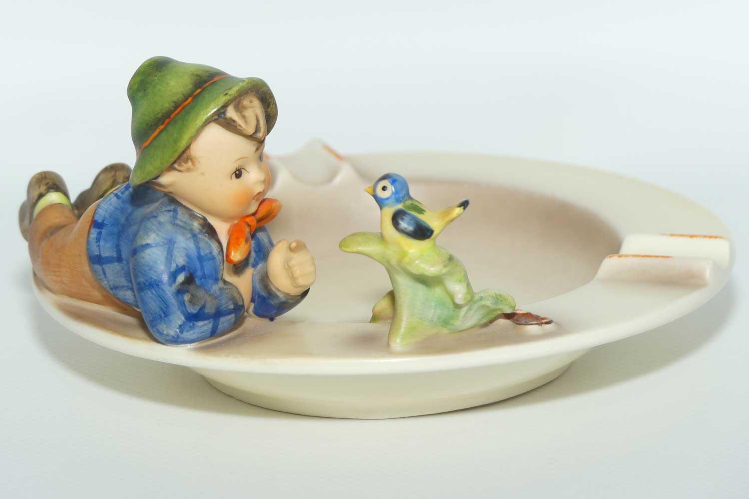 HUM0166 MI Hummel Boy with Bird ashtray | TMK3