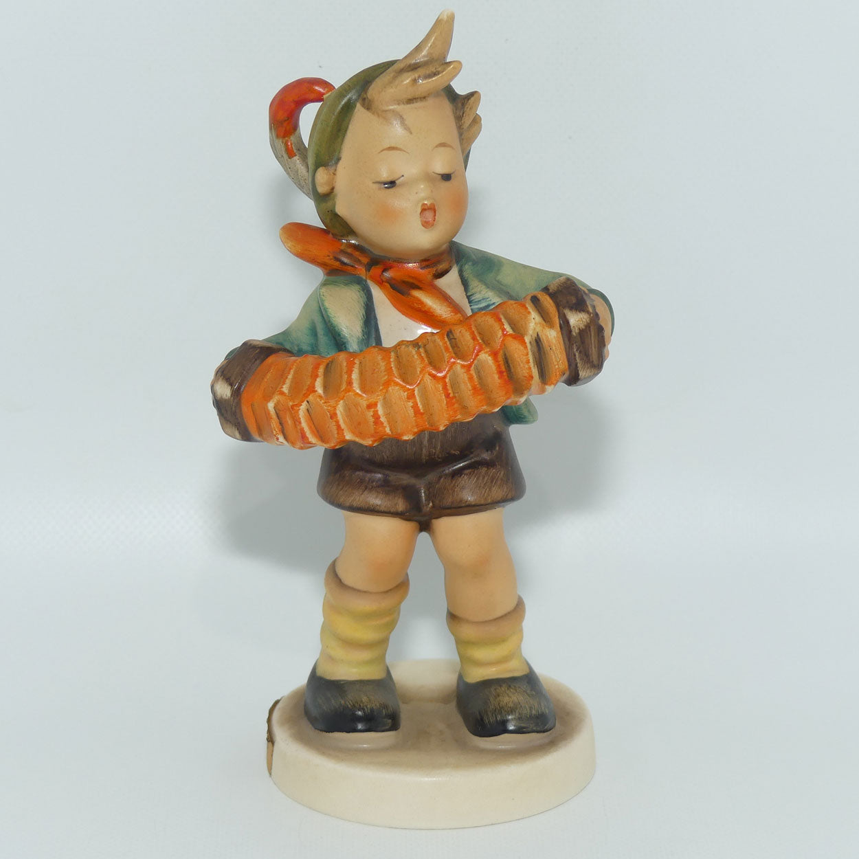 HUM0185 MI Hummel figure Accordion Boy TMK3